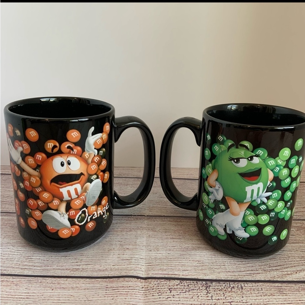M & M’s World 2013 Green & Orange Mug Set
